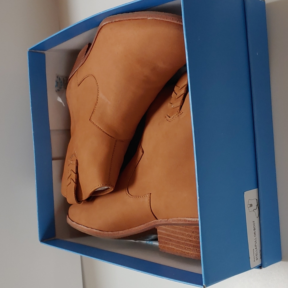 Jack Rogers boots